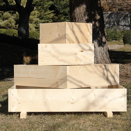 4 szintes növénypiramis teraszra, erkélyre-lapraszerelve- 120 cm x 120 cm x 80 cm