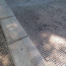 Rágcsálók elleni fémháló 1 m széles x 2 m hosszú – kerti magaságyás korlát